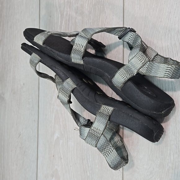 Taos Women's Outdoor Hiking Slide Strappy Sandals Shoes Sz 9 - Picture 8 of 12